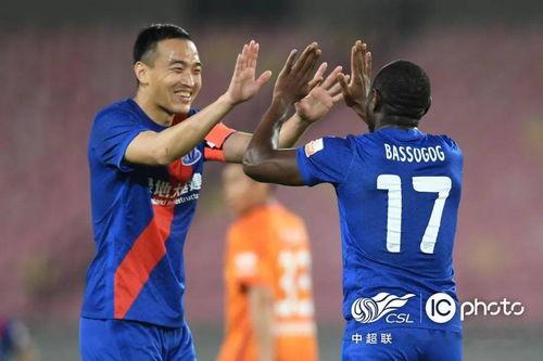 足坛名记爆料视频最新版,揭秘足坛风云人物幕后故事